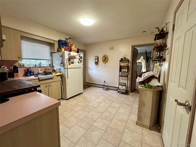 839 Pine Avenue, West Islip, NY 11795