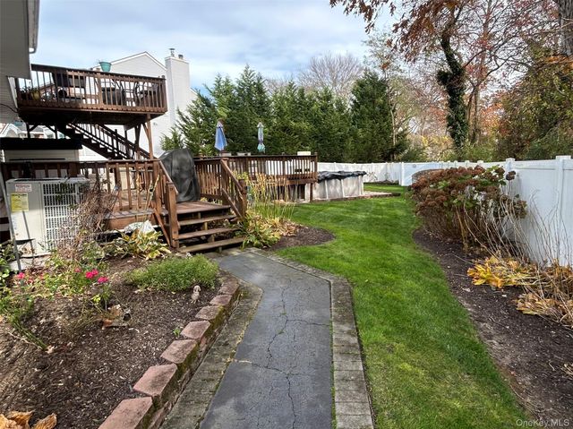 839 Pine Avenue, West Islip, NY 11795
