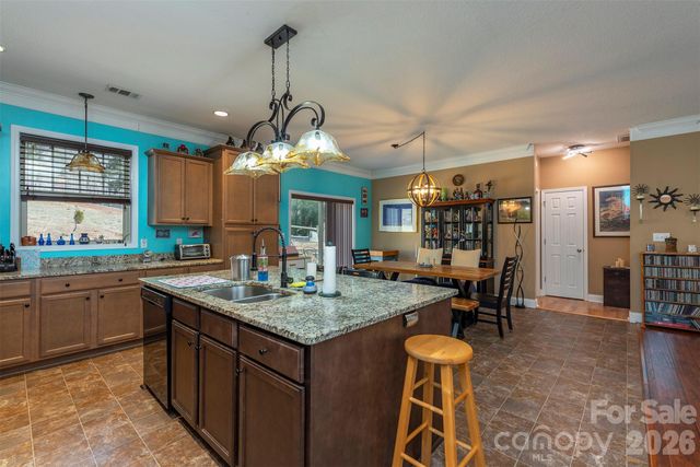 18 Hoye Lane, Candler, NC 28715