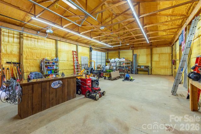 18 Hoye Lane, Candler, NC 28715