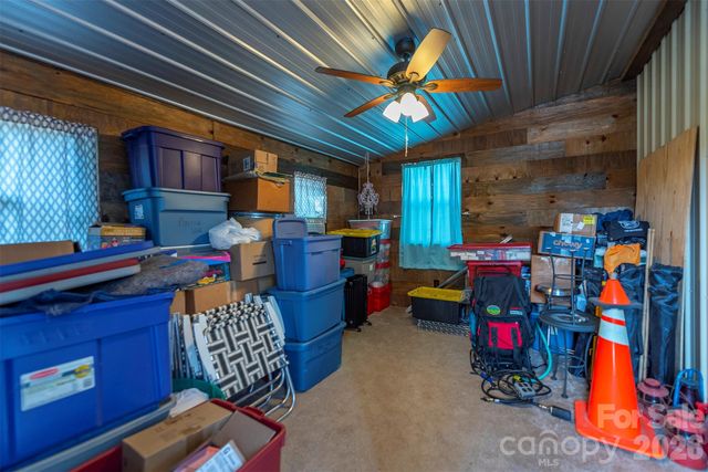 18 Hoye Lane, Candler, NC 28715