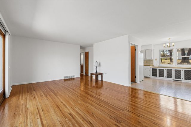 501 PARKADE BLVD, Columbia, MO 65202