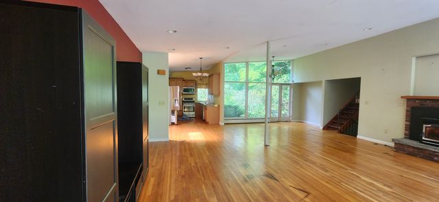 106 McLane Lane, Manchester, NH 03104