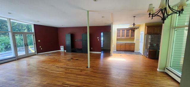 106 McLane Lane, Manchester, NH 03104