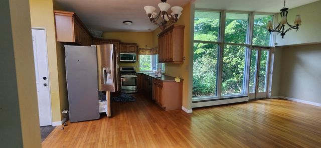 106 McLane Lane, Manchester, NH 03104