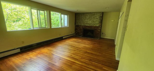 106 McLane Lane, Manchester, NH 03104