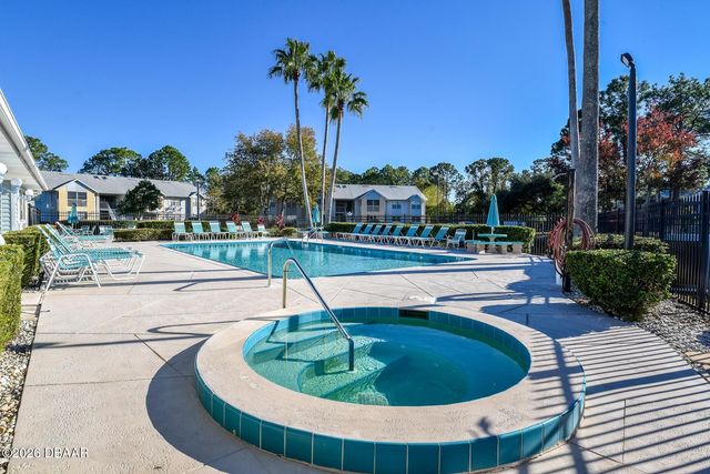 101 Bent Tree Dr Apt 69, Daytona Beach, FL 32114