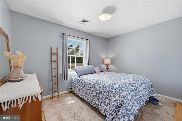 132 BEDROCK LN, Berryville, VA 22611