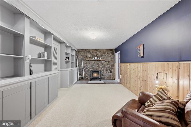 132 BEDROCK LN, Berryville, VA 22611