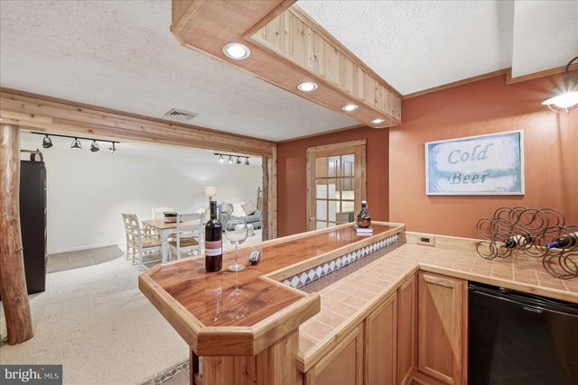 132 BEDROCK LN, Berryville, VA 22611