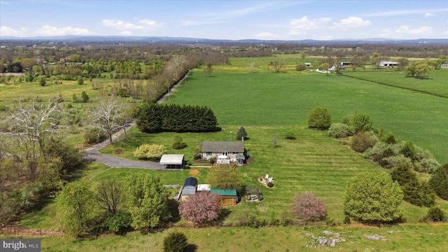 132 BEDROCK LN, Berryville, VA 22611