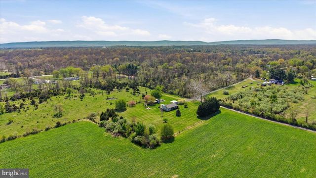 132 BEDROCK LN, Berryville, VA 22611