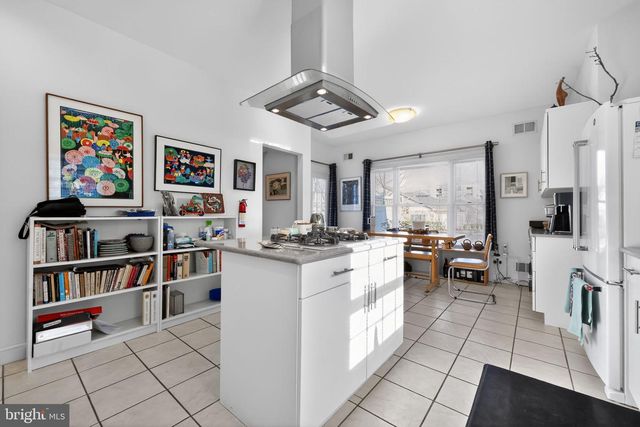 1 EMPRESS CT, Princeton, NJ 08540