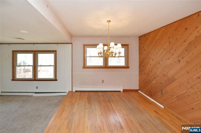 857 Darlington Avenue, Mahwah, NJ 07430