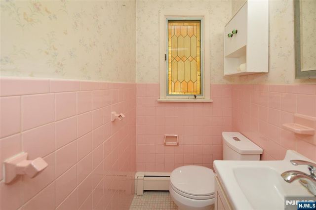 857 Darlington Avenue, Mahwah, NJ 07430