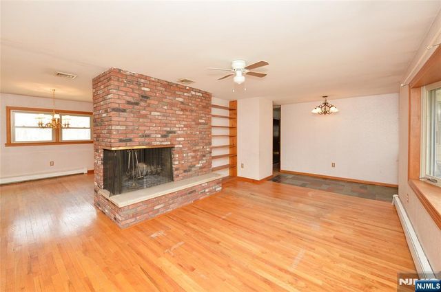 857 Darlington Avenue, Mahwah, NJ 07430