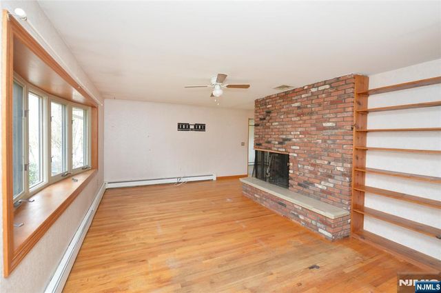 857 Darlington Avenue, Mahwah, NJ 07430