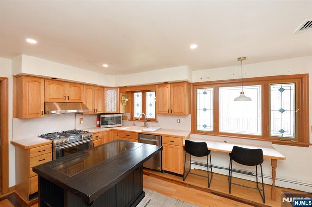 857 Darlington Avenue, Mahwah, NJ 07430