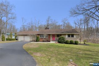 857 Darlington Avenue, Mahwah, NJ 07430