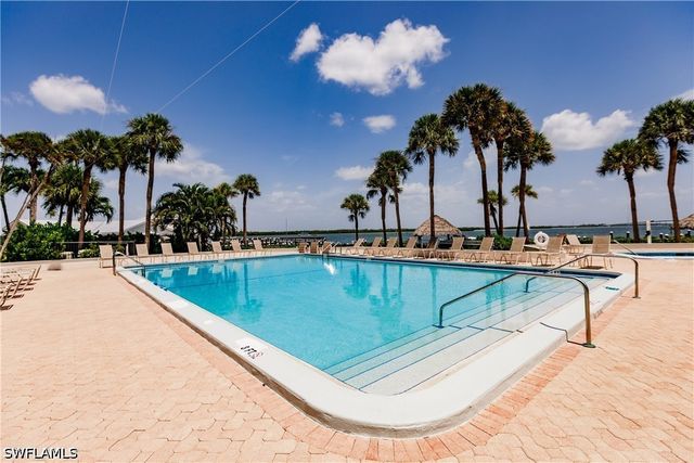 1085 Bald Eagle DR E307, Marco Island, FL 34145