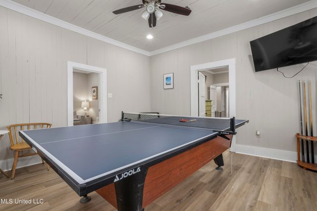 1705 Government Street, Ocean Springs, MS 39564