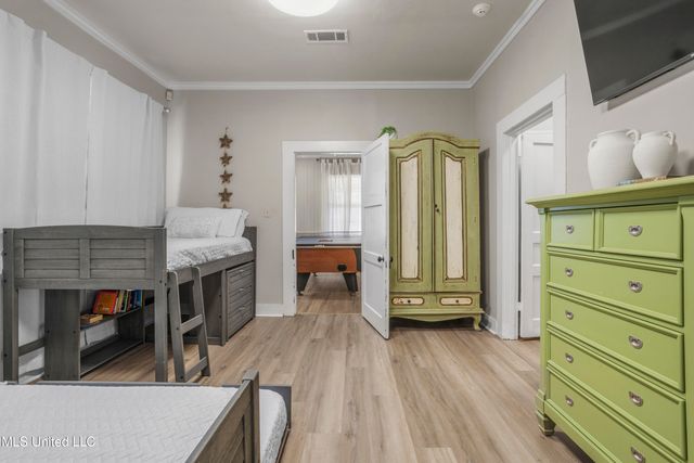 1705 Government Street, Ocean Springs, MS 39564