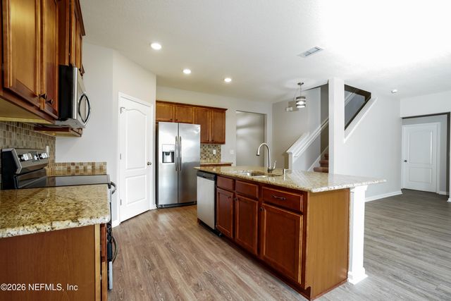 2090 PEBBLE POINT Drive, Green Cove Springs, FL 32043