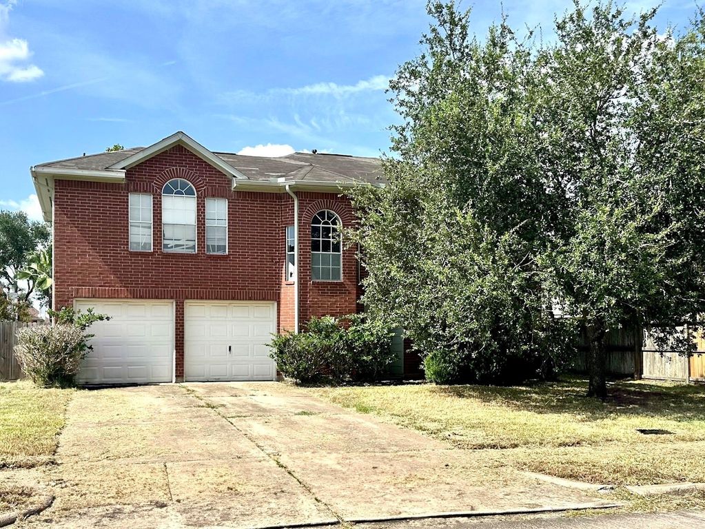 1410 Hunter Green Lane, Fresno, TX 77545