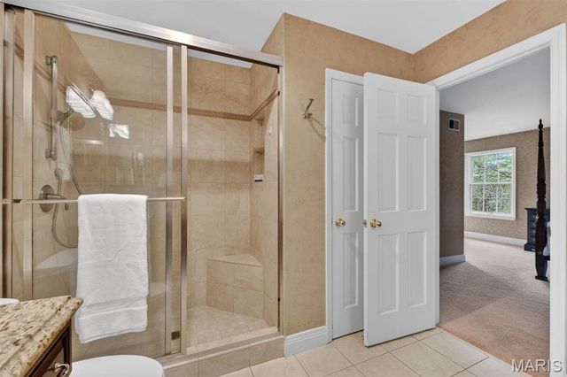 1645 Mason Knoll Road, Town And Country, MO 63131