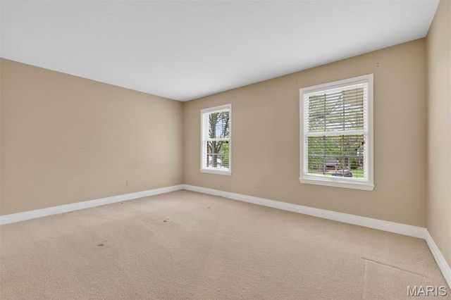 1645 Mason Knoll Road, Town And Country, MO 63131