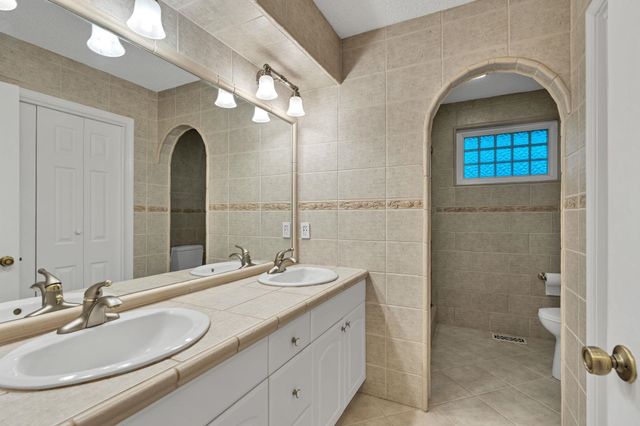 1340 S Greenwich, Wichita, KS 67207