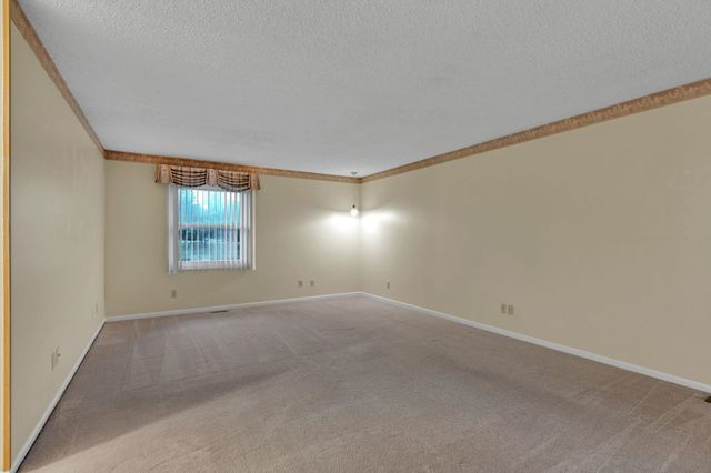 1340 S Greenwich, Wichita, KS 67207