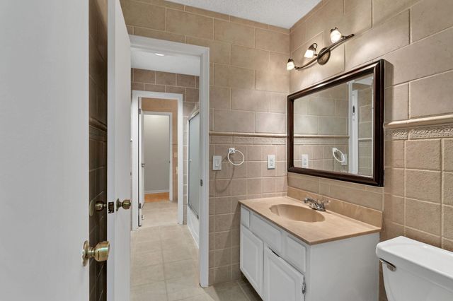 1340 S Greenwich, Wichita, KS 67207