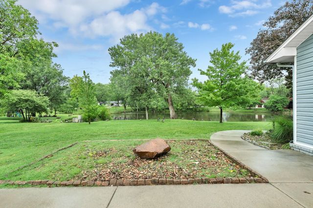 1340 S Greenwich, Wichita, KS 67207