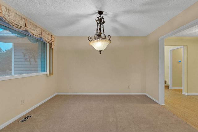 1340 S Greenwich, Wichita, KS 67207