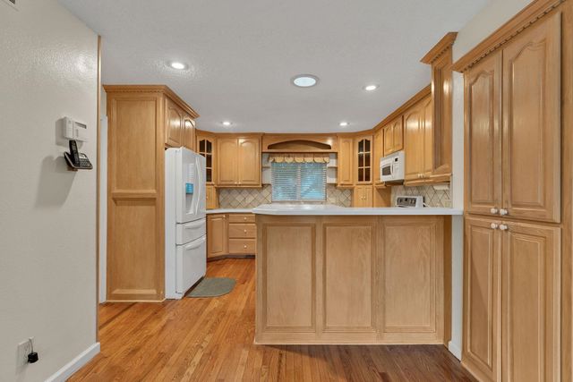 1340 S Greenwich, Wichita, KS 67207