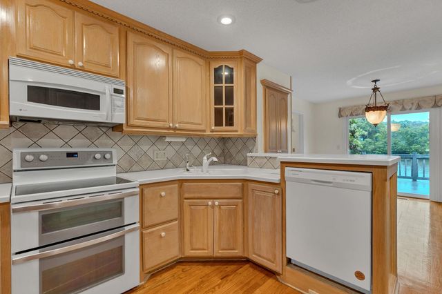1340 S Greenwich, Wichita, KS 67207