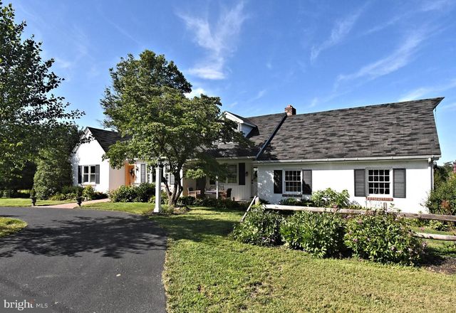 119 COLONIAL DR, Perkiomenville, PA 18074