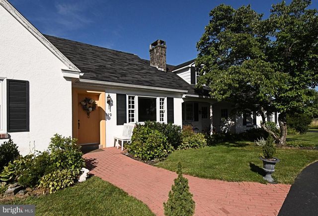 119 COLONIAL DR, Perkiomenville, PA 18074