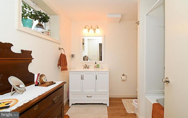 119 COLONIAL DR, Perkiomenville, PA 18074