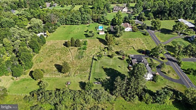 119 COLONIAL DR, Perkiomenville, PA 18074
