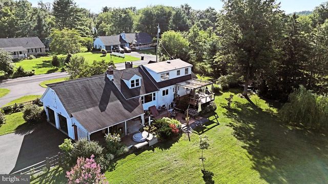 119 COLONIAL DR, Perkiomenville, PA 18074