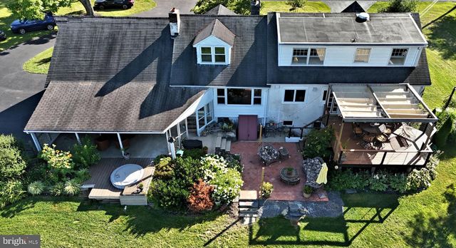 119 COLONIAL DR, Perkiomenville, PA 18074
