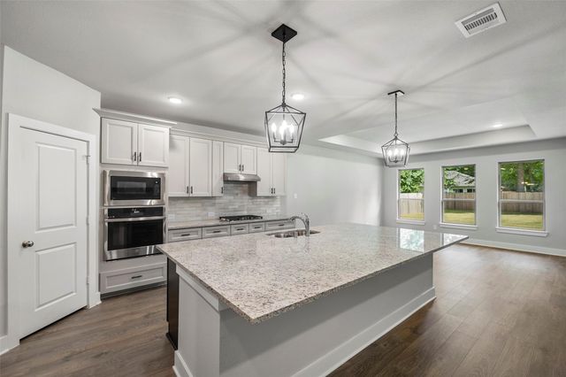 6618 Dillon Drive, Magnolia, TX 77354