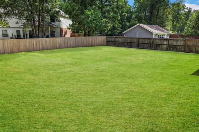 6618 Dillon Drive, Magnolia, TX 77354