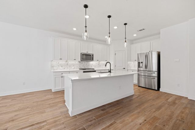 240 Harbors LN, Leander, TX 78641