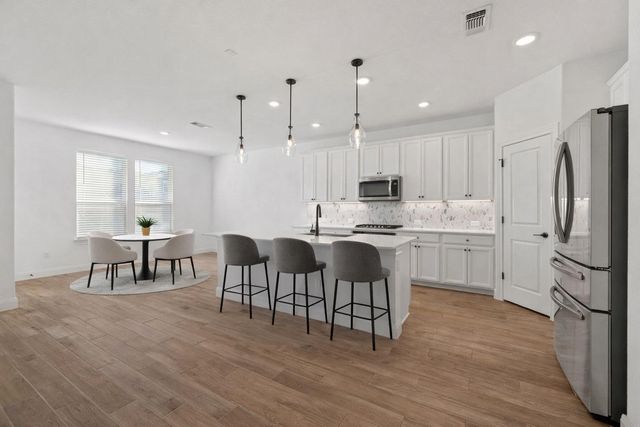 240 Harbors LN, Leander, TX 78641