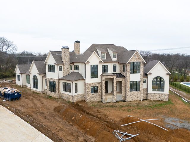 8102 Turning Point Dr, Brentwood, TN 37027