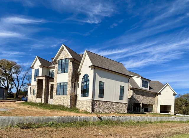 8102 Turning Point Dr, Brentwood, TN 37027