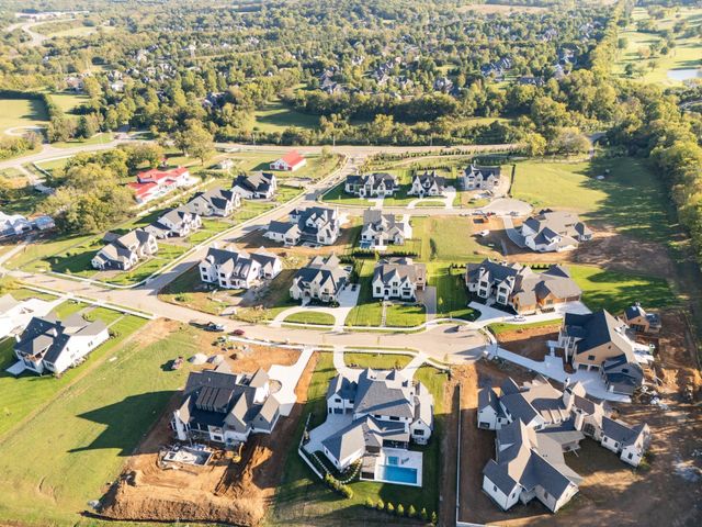 8102 Turning Point Dr, Brentwood, TN 37027